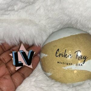 Louis‎ Vuitton Magnetic Brooch